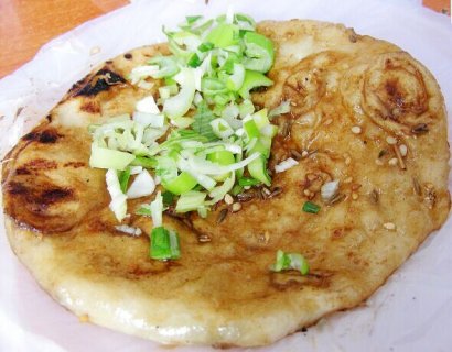 肇东烤饼：被称为“肇东料理”的特色小吃