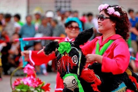 金湖香火戏：汉族传统民俗活动 具有着敬神祈祷愉神乐人的作用