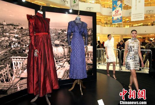 百年时尚回顾展登陆天津1895年欧洲古董服装亮相