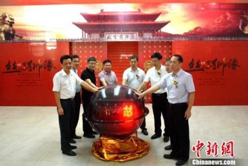 9月27日，“丝路狮缘——故宫狮文化珍宝展”在侨乡福建石狮博物馆举行开展仪式。　孙虹 摄