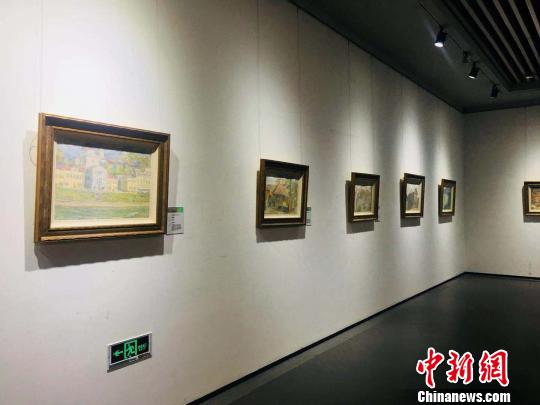 6日，“当代俄罗斯油画大师展”在黑龙江省开展。　刘锡菊 摄