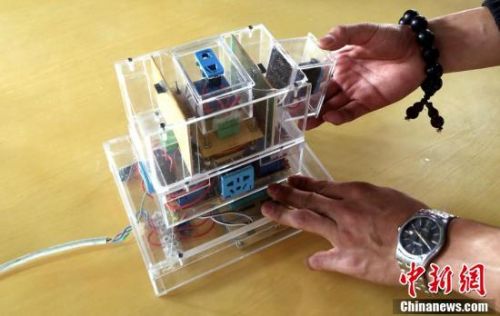青海学生发明智能插座 获实用新型专利