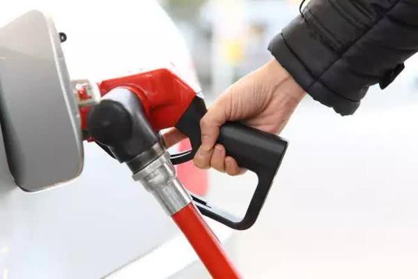 油价调整最新消息：油价30日下调概率大 今日92号汽油柴油价格一览！