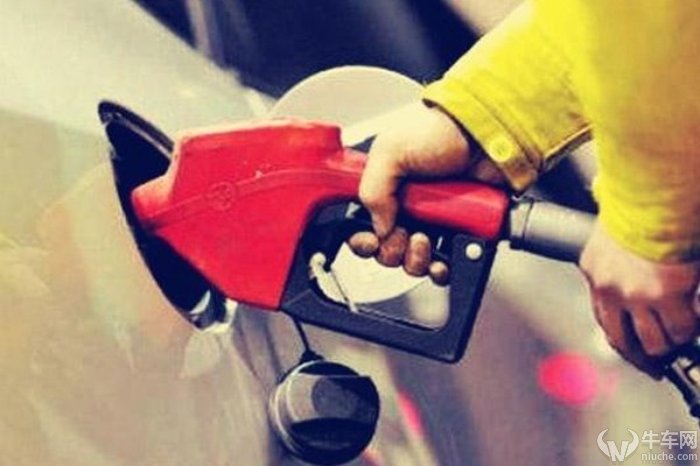 2018油价调整最新消息：油价五连跌！今日最新汽柴油价格查询 成品油价格有望回到5元时代