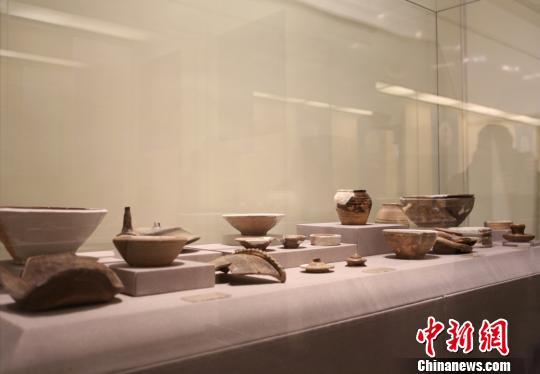 “乐土瓷韵”福建将乐窑文物展在北京大学赛克勒考古与艺术博物馆举办，将持续至3月31日。　主办方供图 摄