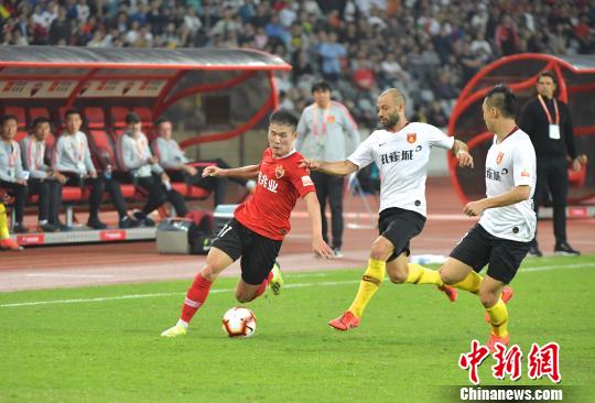 2019年足球中超联赛揭幕战深圳佳兆业队3比1