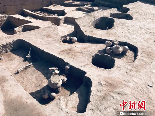 甘肃马家窑遗址考古发掘累计发现文物40多万件