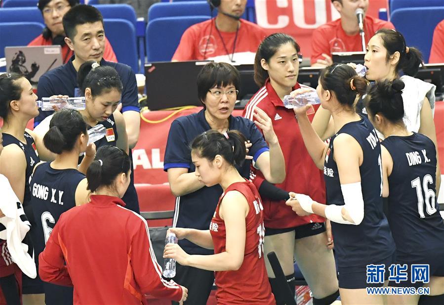 （体育）（5）排球——女排世界杯：中国队对阵俄罗斯队