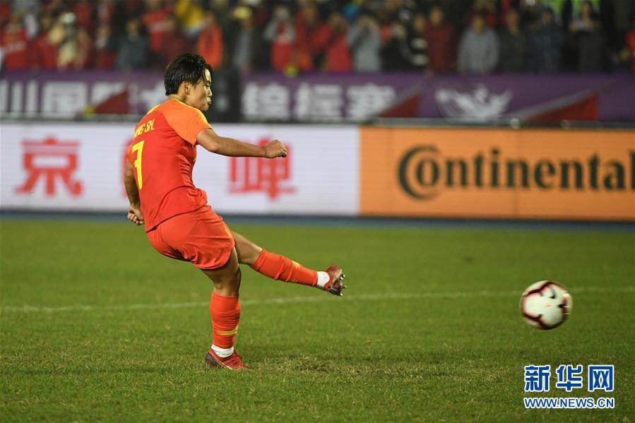 （体育）（4）足球——永川国际女足锦标赛：中国队夺冠