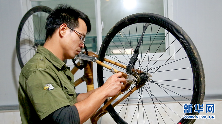 谭江永：90后毛南族小伙返乡创业 制造“竹单车”