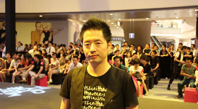 孙钟华：动漫服装第一人 首位登上《人物周刊》的设计师(图)