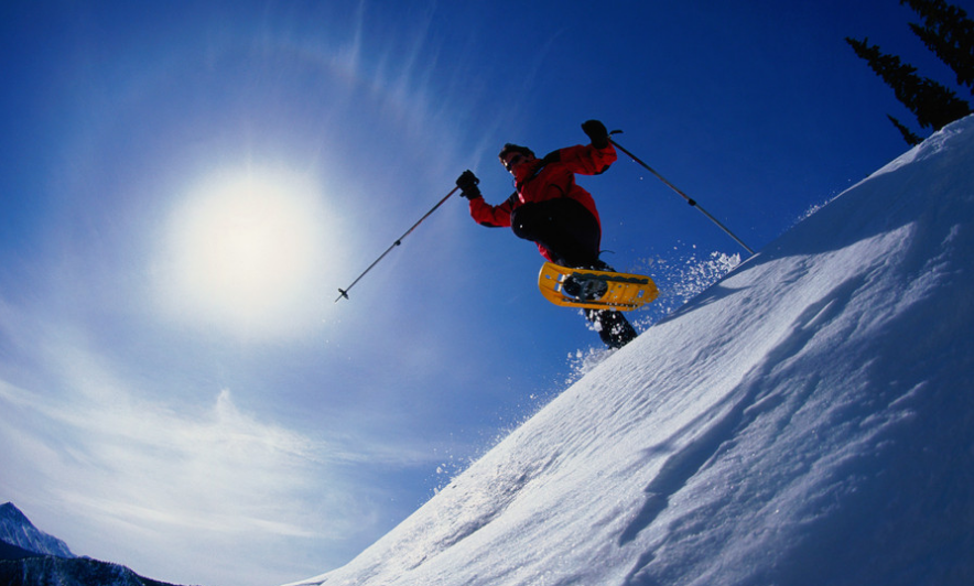 西藏登山队首次进行高山滑雪训练