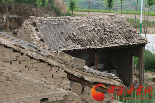 2013年岷县“7·22”地震时受灾的房屋