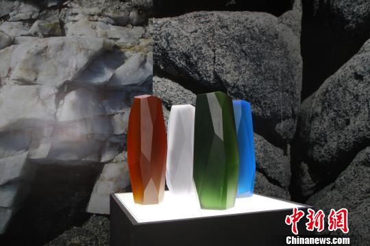 世界知名艺术大师设计的水晶作品亮相2019“艺术北京”