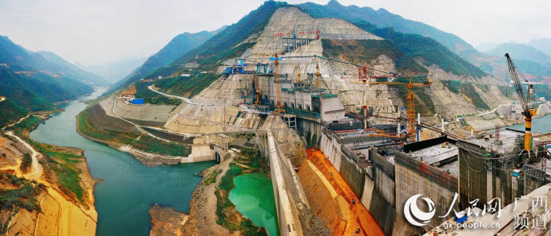 于2001年7月1日开工建设的大唐龙滩水电工程
