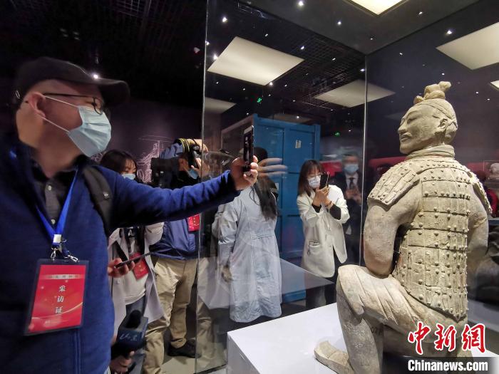 资料图：“秦文化大展”在山东博物馆开幕。　赵晓 摄